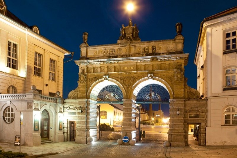 Plzen-brana_pivovaru_plzensky_prazdroj_FOTO  CzechTourism